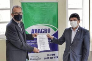 Antônio Fernando cobra acesso a selos de certificação para os produtores de mel do Araripe - Blog do Roberto Gonçalves